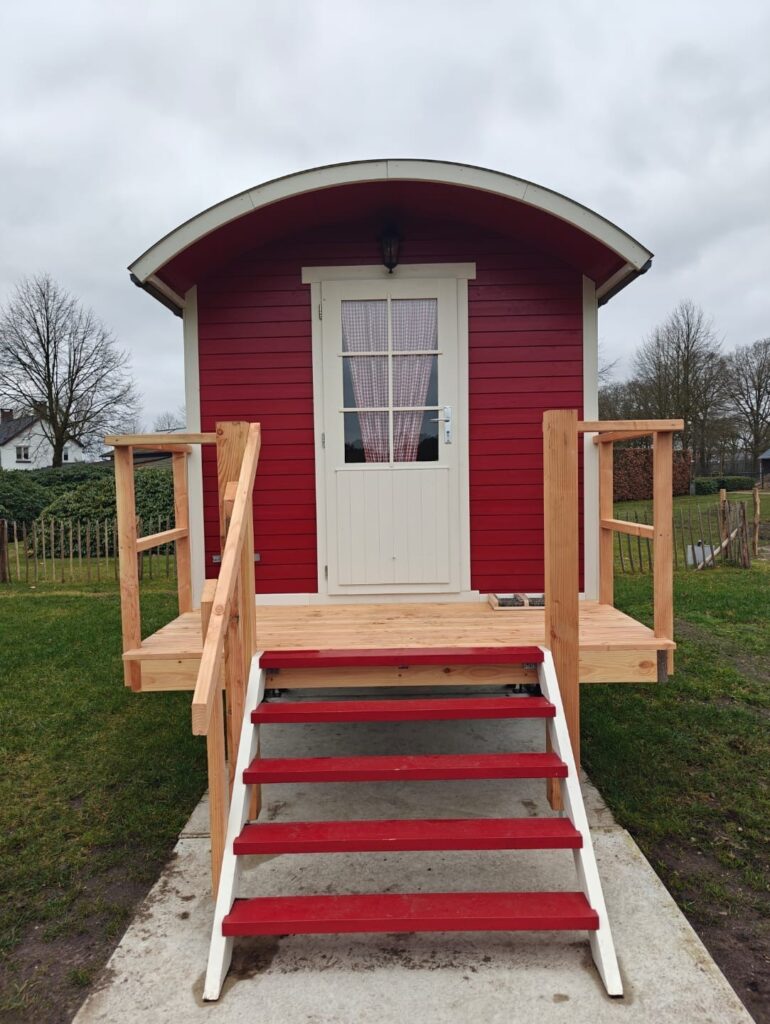 Rode Pipowagen Voorkant