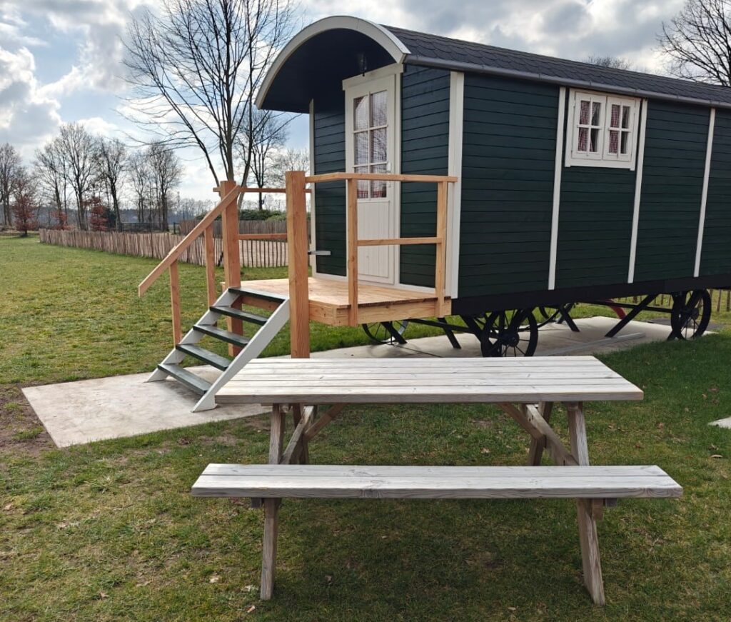 Groene Pipowagen Zijaanzicht